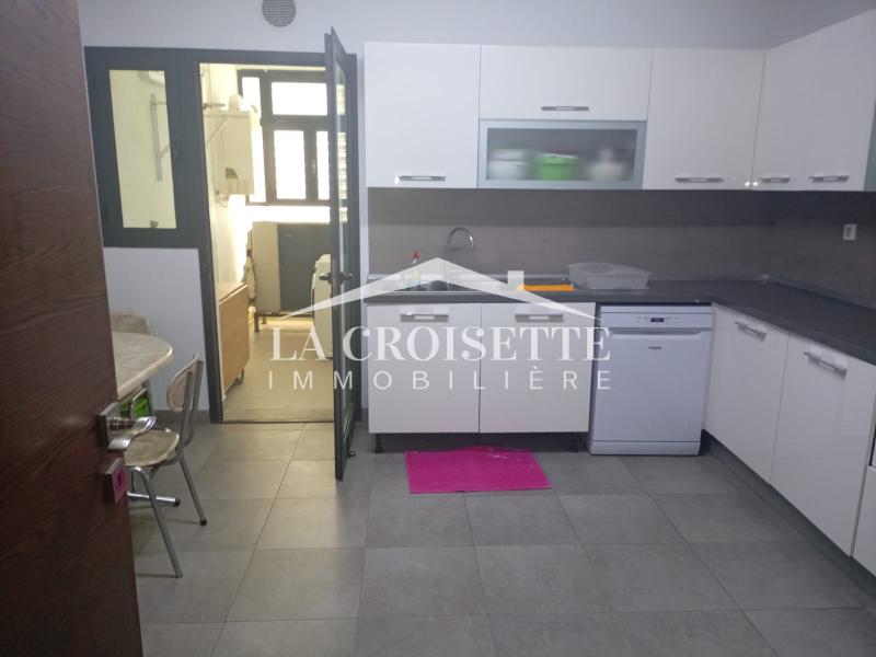 Appartement S+3 avec chambre de service aux Jardins de Carthage